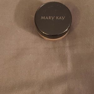 Mary Kay Makeup - Mary Kay cream eye color in metallic taupe,NWT Mary Kay Makeup - Mary Kay cream eye color in metallic taupe,NWT